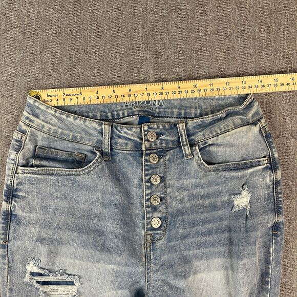 Arizona Jeans Womens 11 Light Wash Blue Distressed Thrashed Holes - Picture 8 of 12